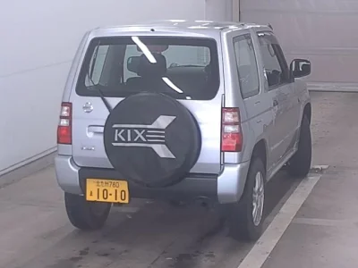 Nissan Kix