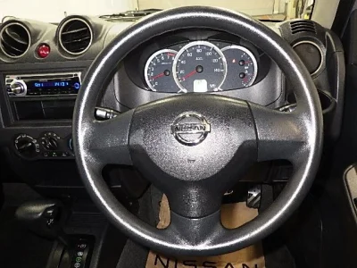 Nissan Kix