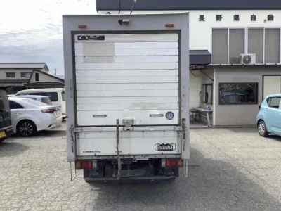 Isuzu Elf