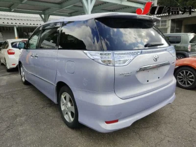 Toyota Estima Hybrid