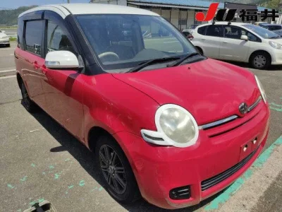 Toyota Sienta