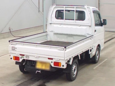 Nissan NT100 Clipper
