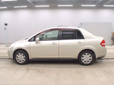 Nissan Tiida Latio