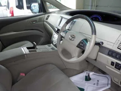 Toyota Estima Hybrid