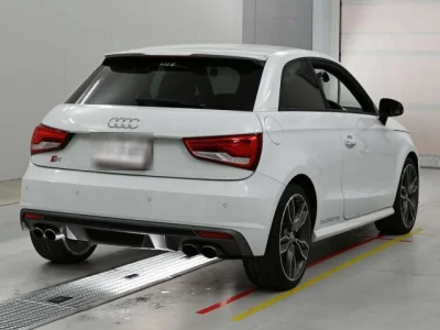 Audi S1