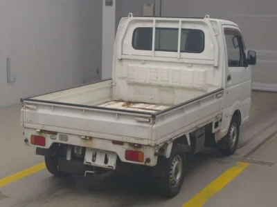 Nissan NT100 Clipper