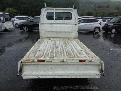 Nissan NT100 Clipper