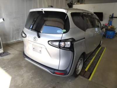 Toyota Sienta