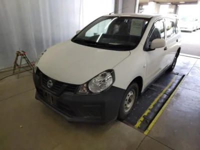 Nissan AD