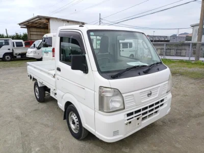 Nissan NT100 Clipper