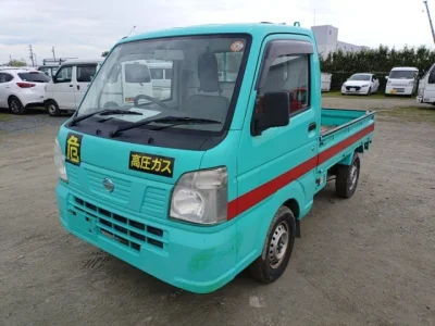 Nissan NT100 Clipper