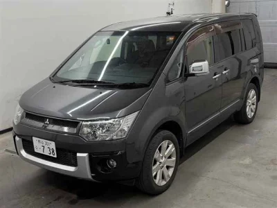 Mitsubishi Delica D:5