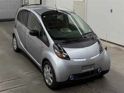 Mitsubishi i