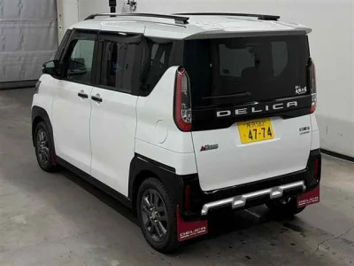 Mitsubishi Delica Mini