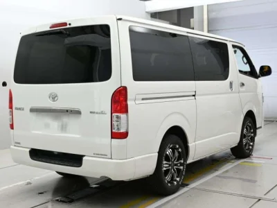 Toyota HiAce Van