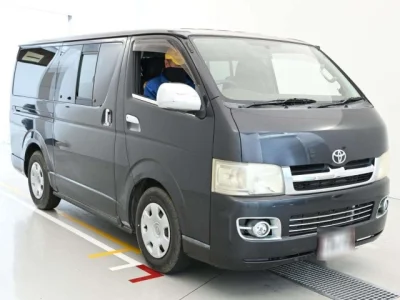 Toyota HiAce Van