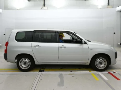Toyota Succeed