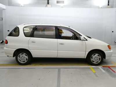 Toyota Ipsum