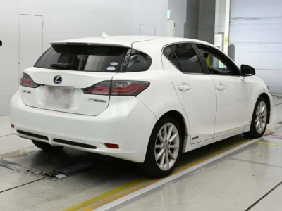 Lexus CT200h