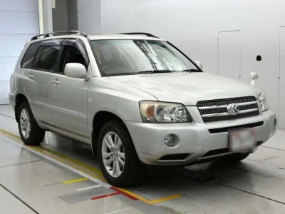 Toyota Kluger V