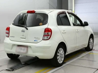 Nissan March