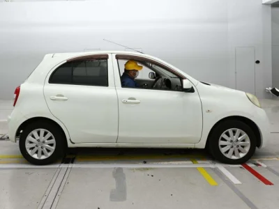 Nissan March