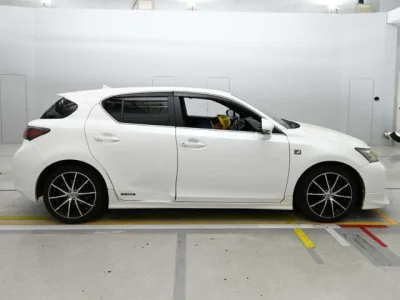 Lexus CT200h
