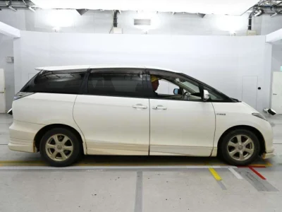 Toyota Estima Hybrid