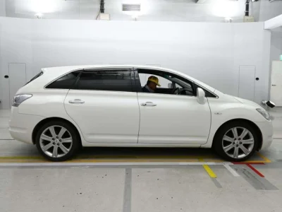 Toyota Mark X Zio