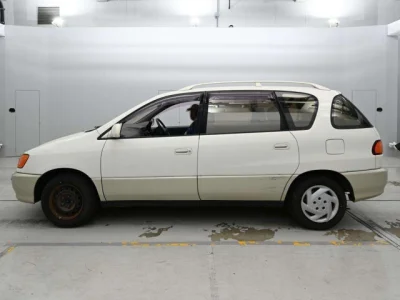 Toyota Ipsum