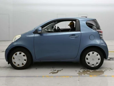 Toyota iQ