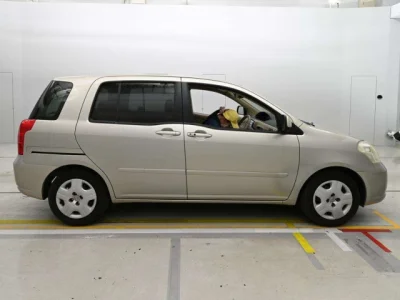 Toyota Raum
