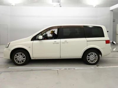 Nissan Lafesta