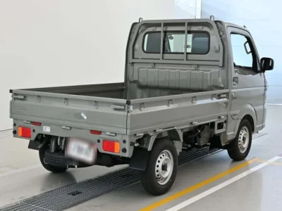 Nissan NT100 Clipper