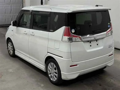 Suzuki Solio