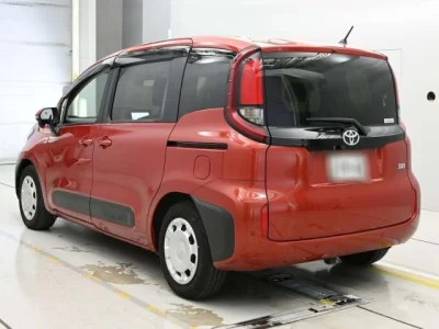 Toyota Sienta