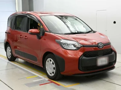 Toyota Sienta