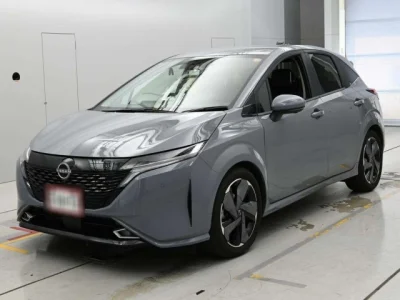 Nissan AURA