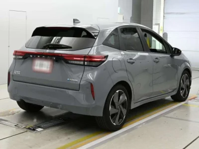 Nissan Aura