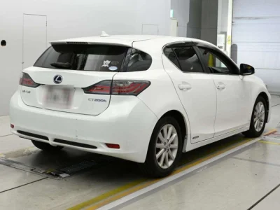 Lexus CT200h