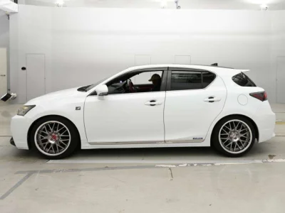 Lexus CT200h