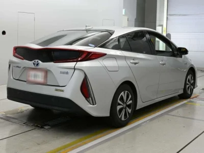 Toyota Prius PHV