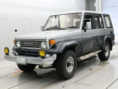 Toyota LAND CRUISER