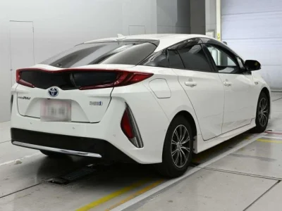 Toyota Prius PHV