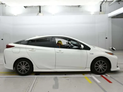 Toyota Prius PHV