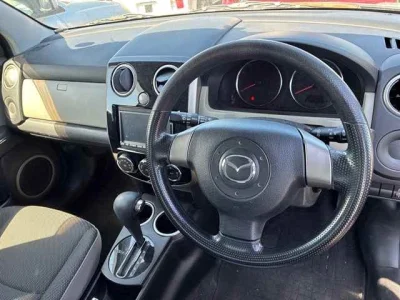 Mazda Verisa