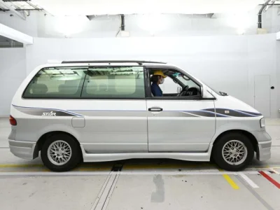 Nissan Largo