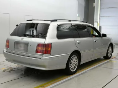 Toyota Crown Estate