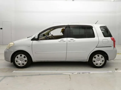 Toyota Raum