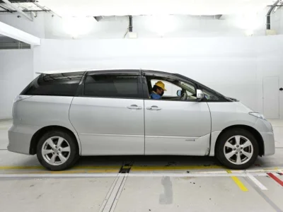 Toyota ESTIMA HYBRID